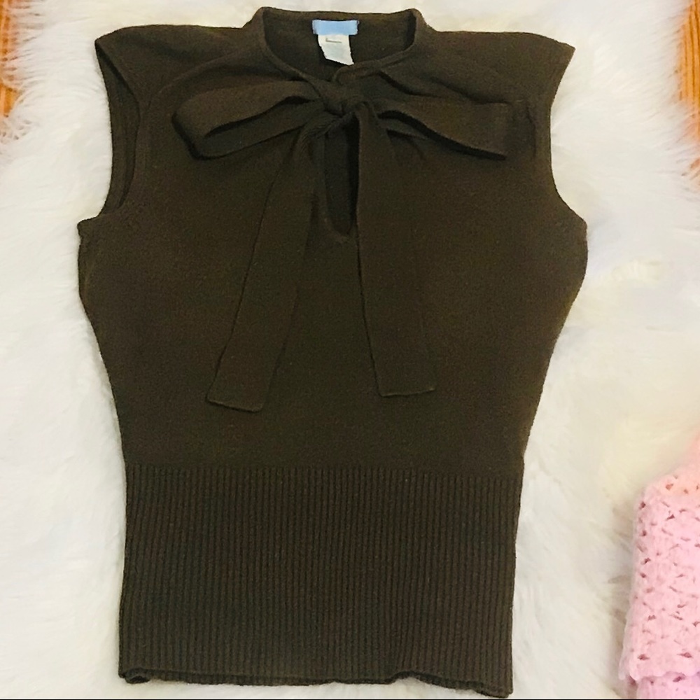Vintage Green Top 🍃